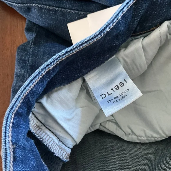 DL1961 NWT $269 Mara Mid-Rise Ankle Instasculpt Jeans Size 34 Fits Like a 31 - Picture 5 of 12